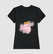 Camiseta Cristã Feminina Forte & Corajosa – Estampa Bíblica | Semeador Store